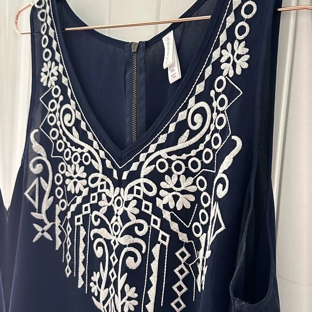 Xhiliration sleeveless blouse - Picture 5 of 5